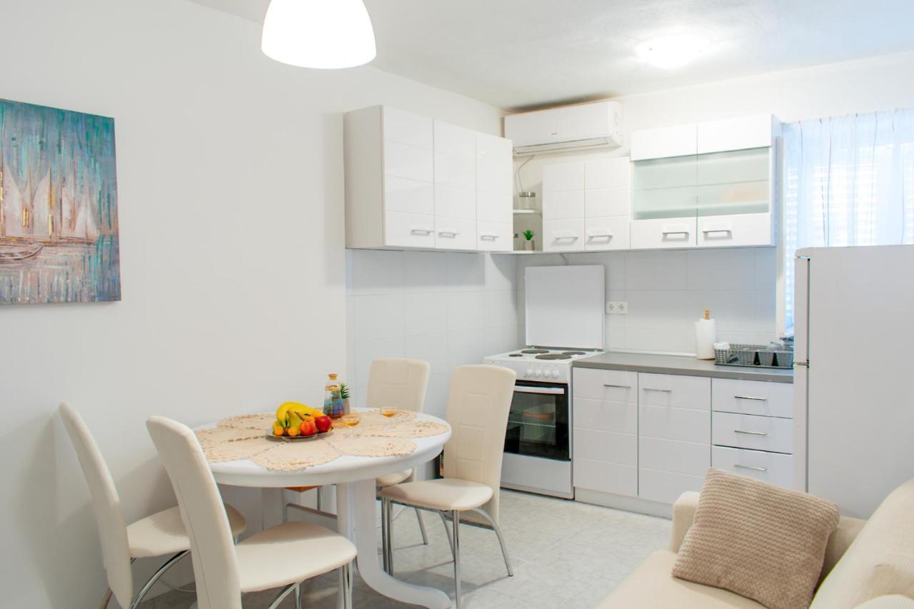 Apartman Karmen Kastela Exterior photo